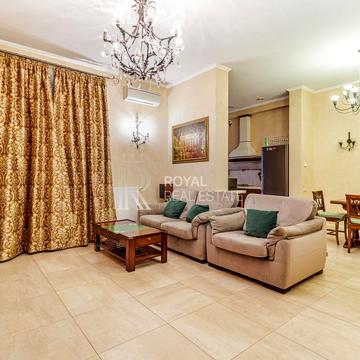 Золотовоітська, 24