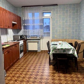 Оренда 2 к метро Осокорки генератор Дніпровська Набережна 25 RiverMall