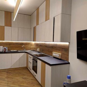 Сімферопольська вул., 2-Л