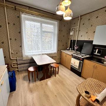 Героїв просп., 40