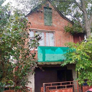 Дачний будинок з місцевою пропискою