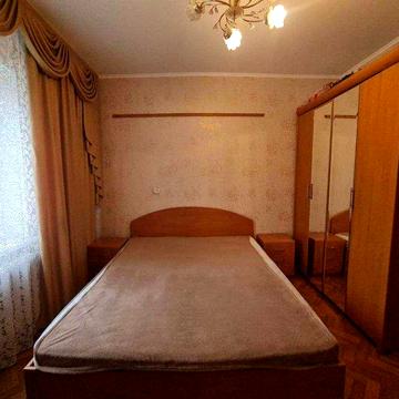 Здам 2-кімнатну квартиру по вул. Ревуцького,18-А