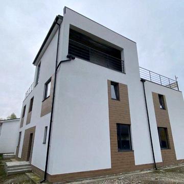 Продам дом 225м.кв. СМТ. Козин. Ул.Партизанская 28в. 16 км. до Киева.