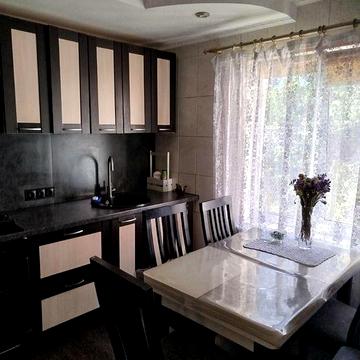 Продам добротну частину будинка в районі Промавтоматика по вул.Сльоти