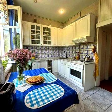 Продаж 2к квартири Саксаганського 60а Центр метро Університет