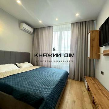 Дніпровська набережна вул., 17В