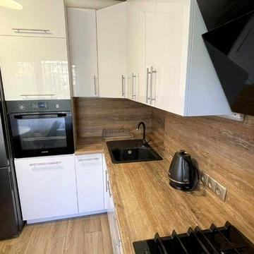 Продам 2х ком. С ремонтом ж/м Коммунар!