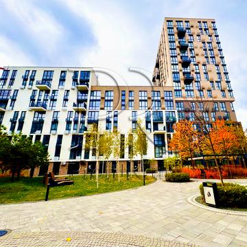 Салютна вул., 2-Б