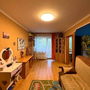 3 комнатная квартира парк Победы Постановы кирпичный дом средний этаж