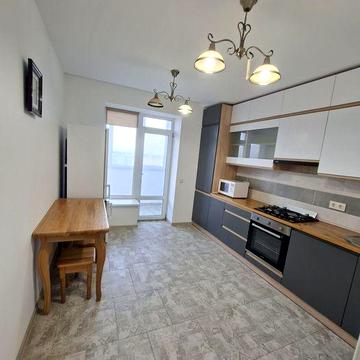 Продам 2х км.квартиру Пасічна