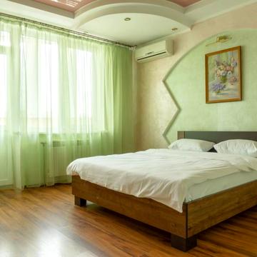 Просторная однокомнатная квартира возле River Mall и метро Осокорки