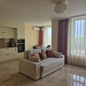 Університетська вул., 1д