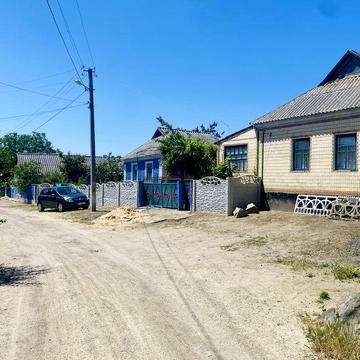 Продається дім з літньою кухнею пгт. Олександрівка