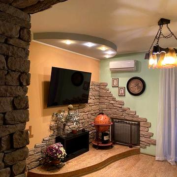 Продам трикімнатну квартиру, сталінка