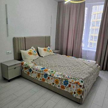 1 комнатная  Таирова Новострой