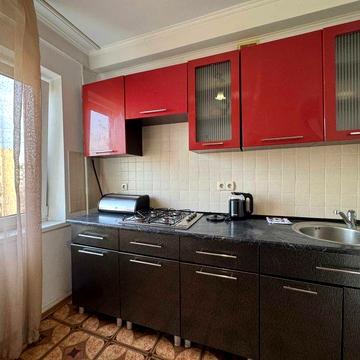 Без комісії здам 2-кімн. на Татарці. Мономаха Володимира 35/37.