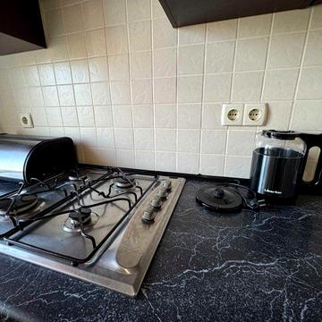 Без комісії здам 2-кімн. на Татарці. Мономаха Володимира 35/37.