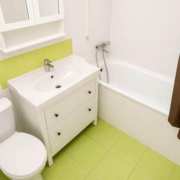 Воскресенська вул., 12-Б