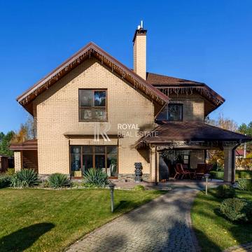 Максима Рильського вул., 5