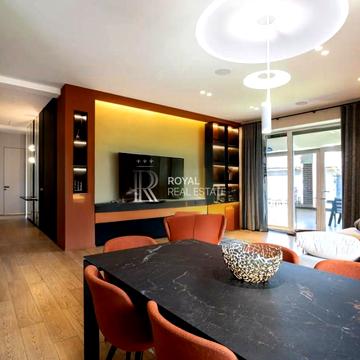 Центральна вул., 1