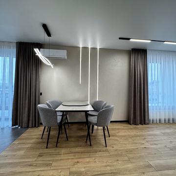 Богдана Хмельницького вул., 57а