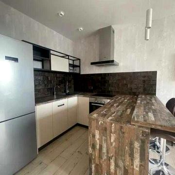 Продам 2 ком.кв.в обжитом новострое , в 5 минутах от м.Ак.Павлова.