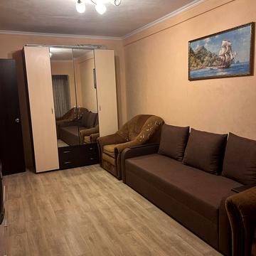 Левка Лукяненка вул. (Маршала Тимошенка), 1