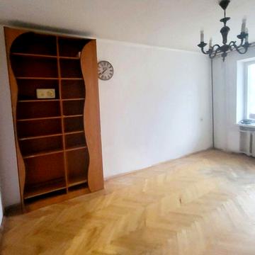 Продаж 2 кім. кв-ра, вул. Багряного (чешка)