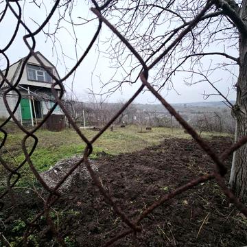 Продам дачу з ділянкою на території дачного кооперативу