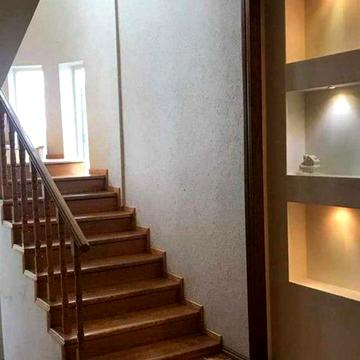 АН Здам великий будинок, недалеко від центру міста