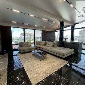 Продаж квартира - Пентхаус в центрі міста!