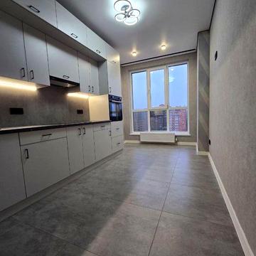 Квартира з новим ремонтом біля центрального парку! 2% податків!