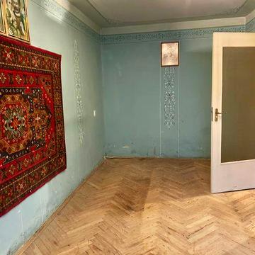 Продаж квартири в цегляному будинку в. Сірка (Суботівська)