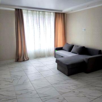 Здам 1-кімн квартиру з євро-ремонтом, з великою кухнею і гардеробною