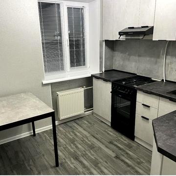 Центральний просп. (Леніна), 7