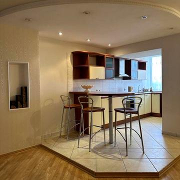 Оренда 3 кімнатна квартира вул.Тополева,4 130м ремонт,метро Вокзальна