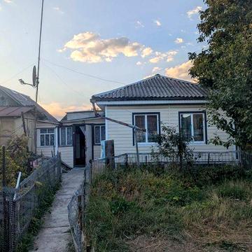 Продам недорогий будинок у центрі м. Ніжин. Можна під ЄВідновлення.