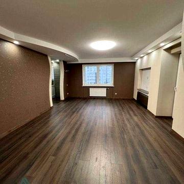 ВЕЛИКА 2-кімнатна 109 м2 на Срібнокільській 2А !!! метро Осокорки 2 хв