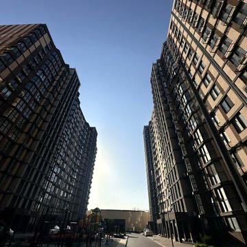 Новый дом , центр города 10 минут . Рассрочка . 1 взнос от 12000уе