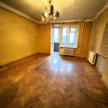 Тіниста вул., 10