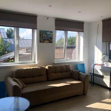 Лоцманський узвіз, 11