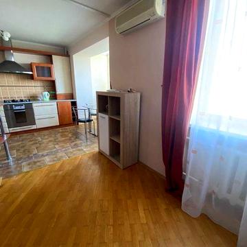 Здається зручна квартира, тихий центр