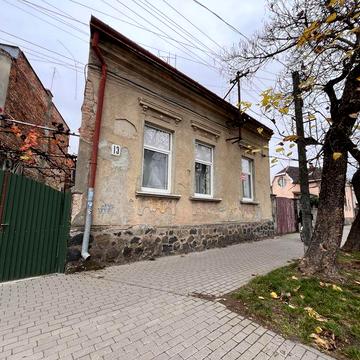 Будинок з потенціалом під житло чи бізнес рн вул. Руськоі