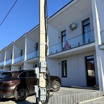 Продається котедж в чудовій місцевості