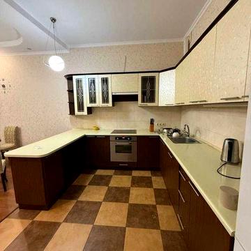 Продам 2-кімнатну квартиру на Лабораторному пров. 6!