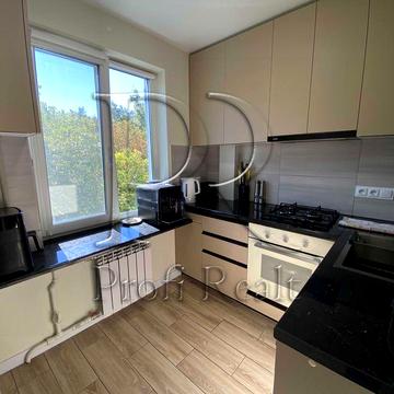 Продаж 2кварт. Олега Мудрака 41/Наумова/Булаховського/Академмістечко