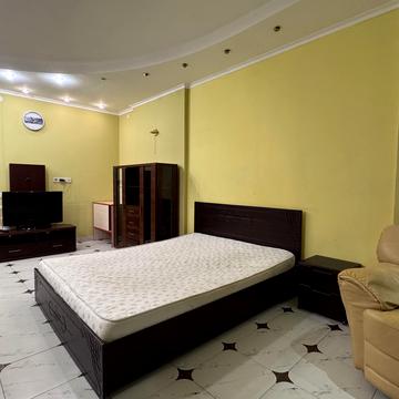 Ованеса Туманяна вул., 3