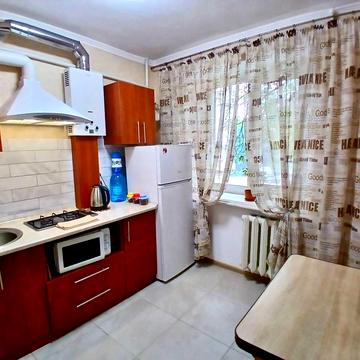 І. Богуна вул., 3