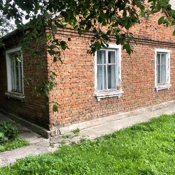 Продам будинок у м. Горохів близько центральної дороги Луцьк-Львів