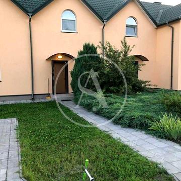 Глеваха Київська чудова трьохкімнатна квартира з паркомісцем  Таунхаус